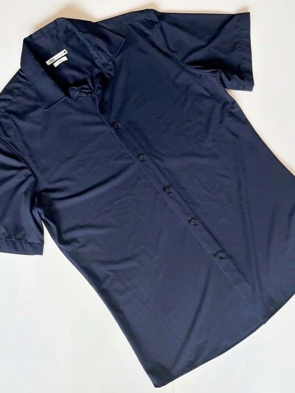 Zara Short Sleeve Button-Up Shirt in navy Blue - Mens large